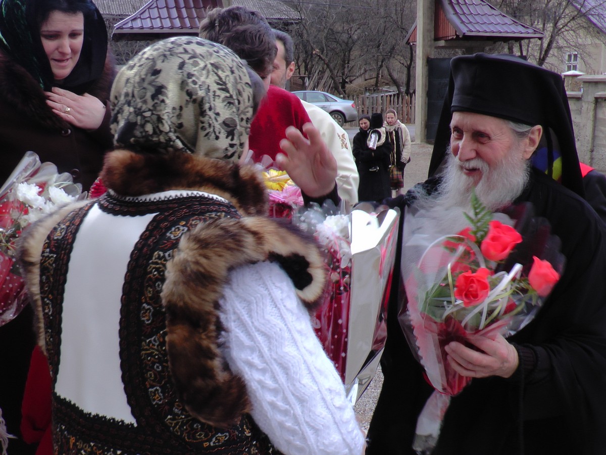 IPS Pimen: "Prin pocăinţă, mintea noastră se întoarce către Dumnezeu" IPS Pimen: "Prin pocăinţă, mintea noastră se întoarce către Dumnezeu"