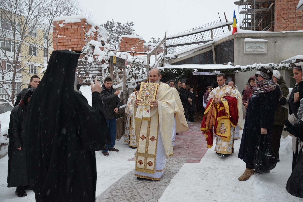 „Cel care nedreptăţeşte pe alţii e un om mic în ochii lui Dumnezeu“ „Cel care nedreptăţeşte pe alţii e un om mic în ochii lui Dumnezeu“