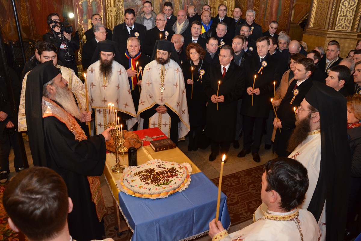 IPS Teofan: „Dumnezeu și familia sunt adevărurile  fundamentale ce ajută o națiune să ființeze și să viețuiască”