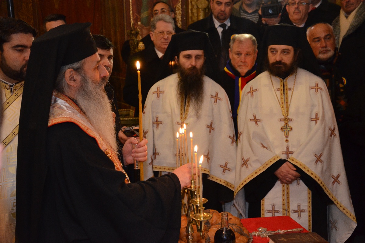 IPS Teofan: „Dumnezeu și familia sunt adevărurile  fundamentale ce ajută o națiune să ființeze și să viețuiască”