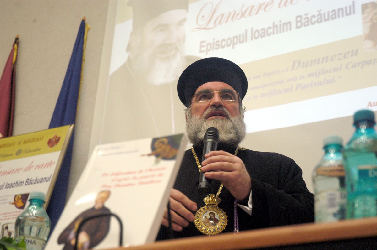 Eveniment cultural la Universitatea „George Bacovia” din Bacău