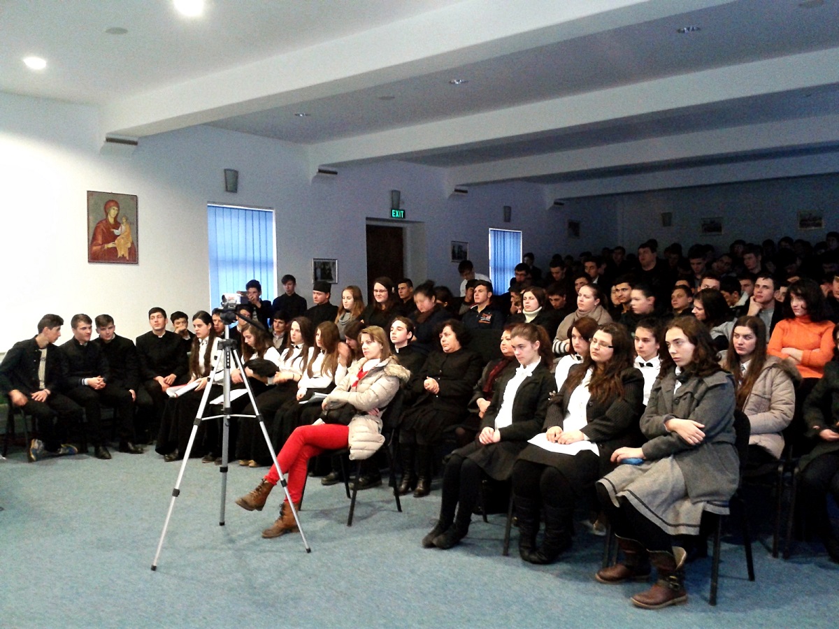 Omagierea lui Mihai Eminescu la Seminarul Teologic de la Mănăstirea Neamț