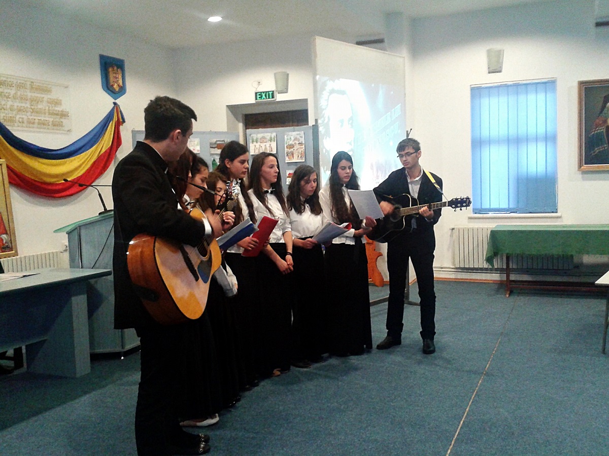 Omagierea lui Mihai Eminescu la Seminarul Teologic de la Mănăstirea Neamț