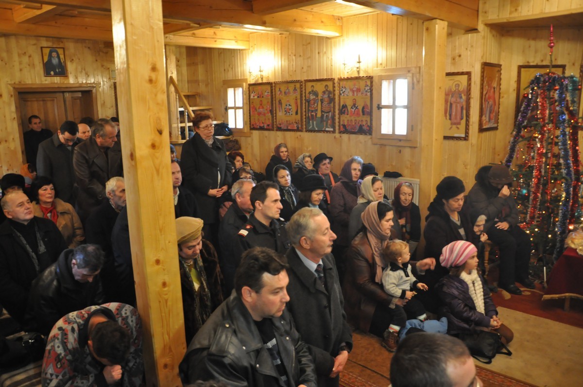 Sărbătoare la biserica pompierilor din Câmpulung Moldovenesc