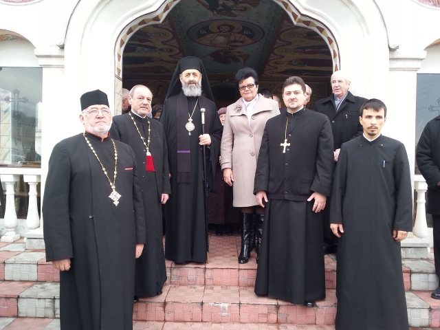 Liturghie arhierească în Parohia „Petru Maior” din Reghin