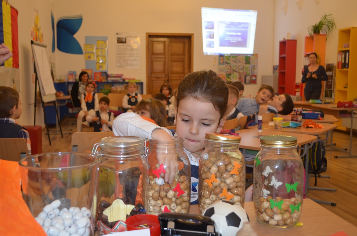 Concursul „Varlaam. Bucuria cunoaşterii“, la şcoala patronată de Mitropolia Moldovei şi Bucovinei