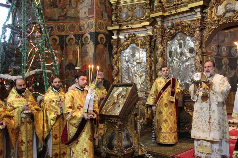 Slujba Aghesmei Mari la Catedrala arhiepiscopală din Roman