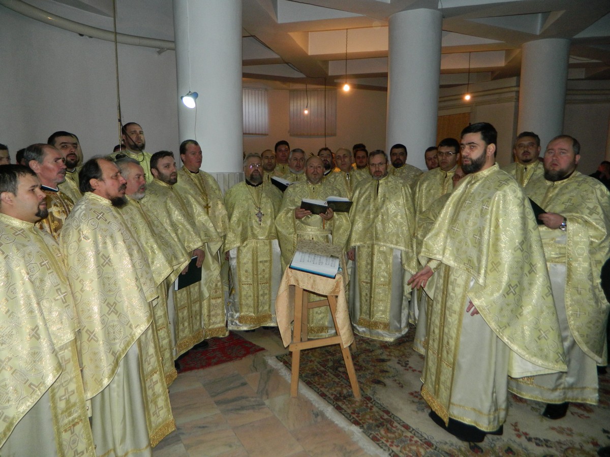 Liturghia celor 100 de preoţi, la Oneşti