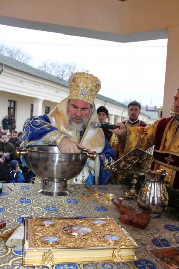 Slujba Aghesmei Mari la Catedrala arhiepiscopală din Roman