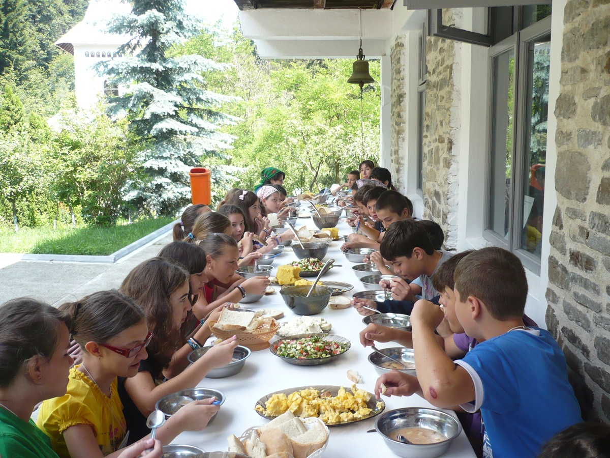 „Izvoarele bucuriei” – Tabăra de vară de la Bălţăteşti