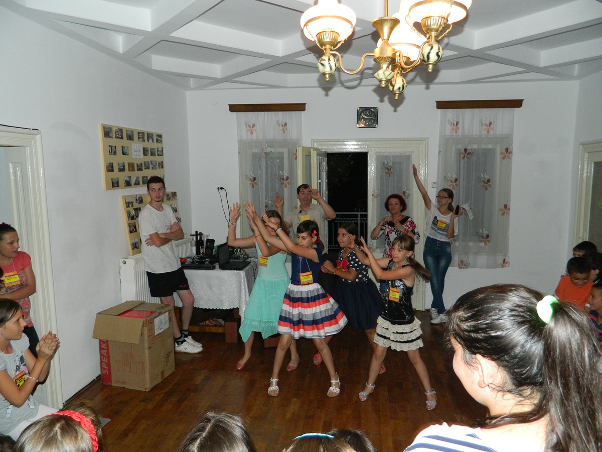 „Izvoarele bucuriei” – Tabăra de vară de la Bălţăteşti