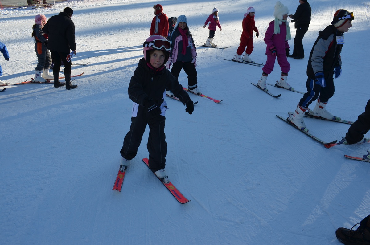 Tabăra de iarnă „Floare de colţ-Durău” 2013 – Tinereţe şi bucurie