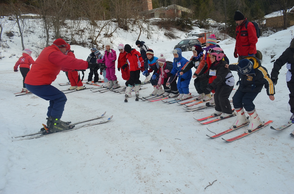 Tabăra de iarnă „Floare de colţ-Durău” 2013 – Tinereţe şi bucurie