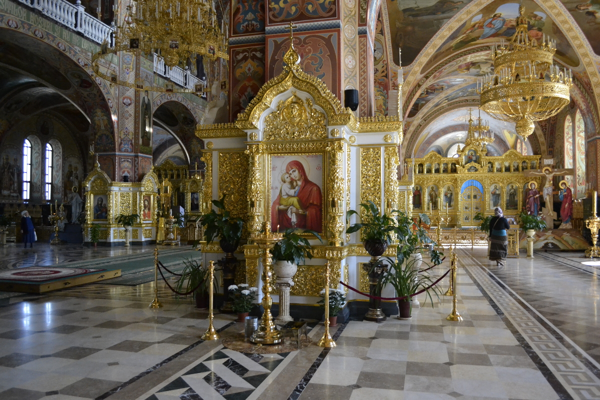 Prima dată când omul intră în Biserică