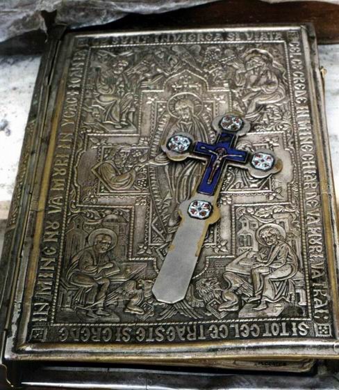 După Răstignire, aşteptăm o Înviere! Nu se termină totul cu mormântul!