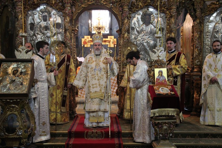 PS Ioachim Băcăuanul: &quot;Omul egoist este lăsat în neputința lui de a iubi&quot;