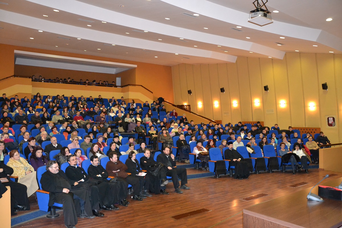 „Tinerii sunt podoaba Bisericii”