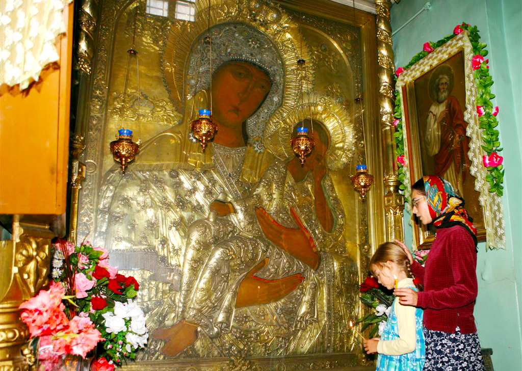 Spune-i copilaşului tău ce e bine, învaţă-l cine este Dumnezeu! Spune-i copilaşului tău ce e bine, învaţă-l cine este Dumnezeu!