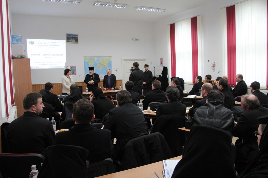 Curs pentru gestionarea patrimoniului cultural bisericesc, la Roman
