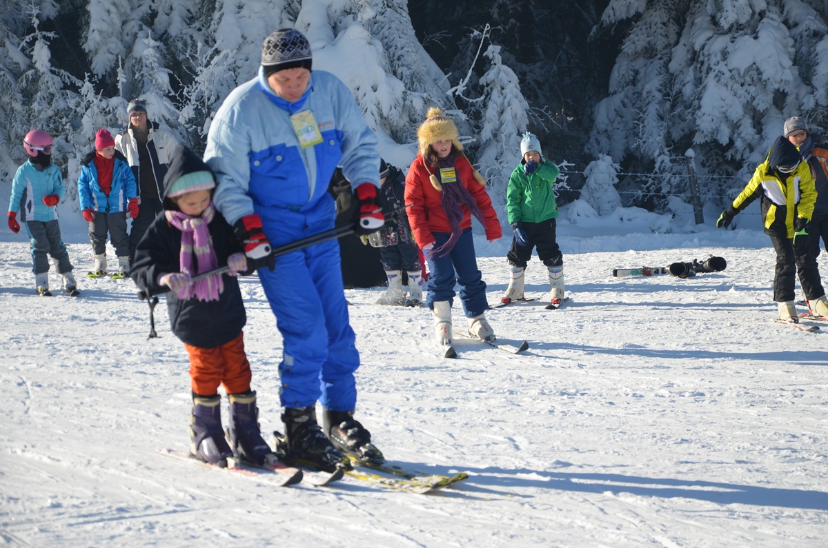 „Floare de colţ” - bucuria şi aventura copilăriei