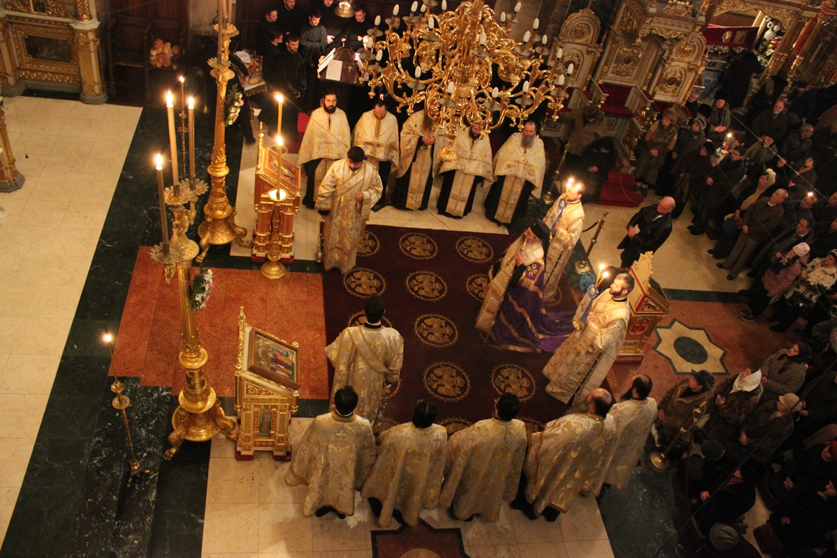 Priveghere de hram în cinstea Întâmpinării Domnului, la Catedrala Mitropolitană din Iaşi