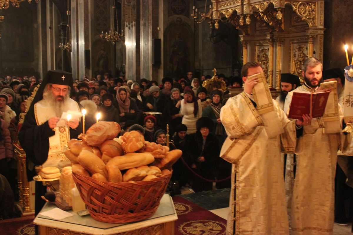 Priveghere de hram în cinstea Întâmpinării Domnului, la Catedrala Mitropolitană din Iaşi