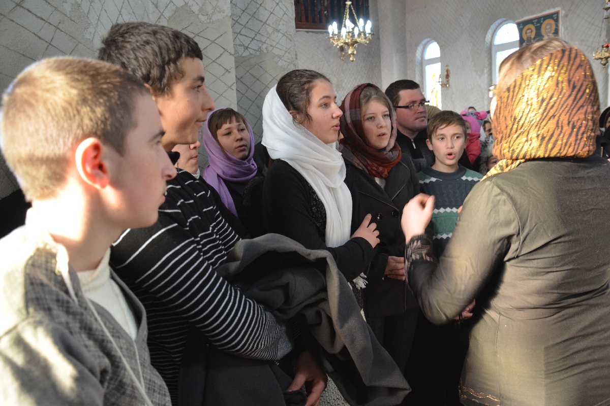 IPS Mitropolit Teofan a oficiat slujba Botezului pentru cel de-al patrulea copil al parohului din Frenciugi