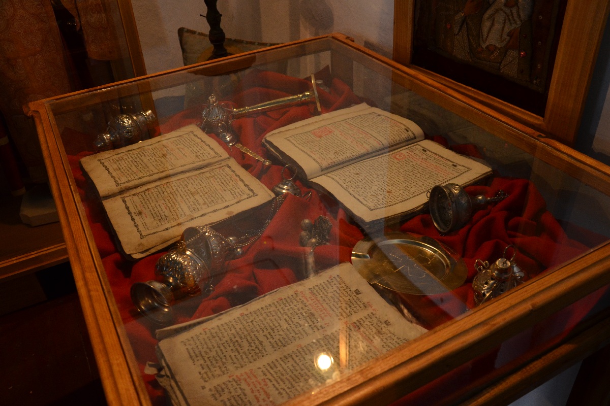 IPS Mitropolit Teofan a oficiat slujba Botezului pentru cel de-al patrulea copil al parohului din Frenciugi