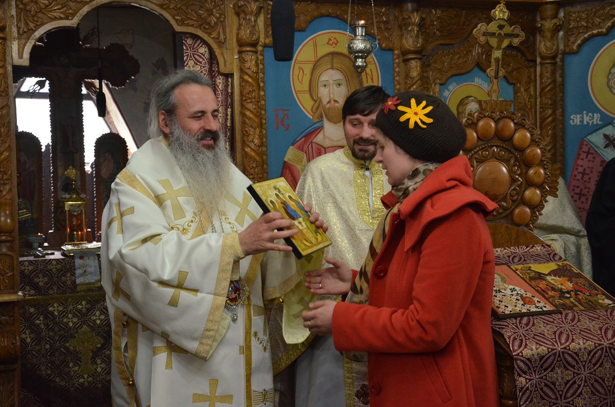 Liturghie arhierească și instalare de preot la Bohotin