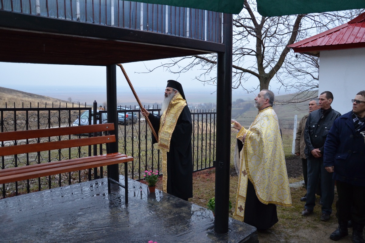 Sfinţire de clopotniţă la Rediu Mitropoliei