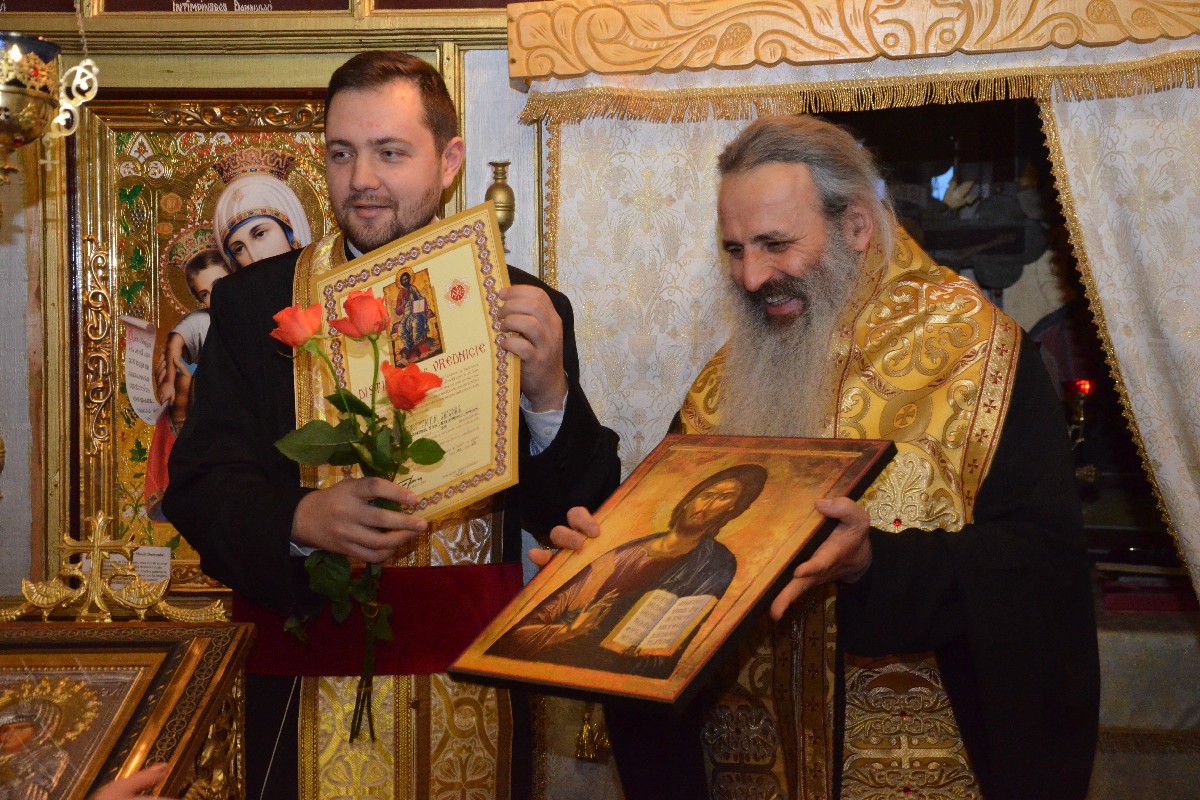 Sfinţire de clopotniţă la Rediu Mitropoliei