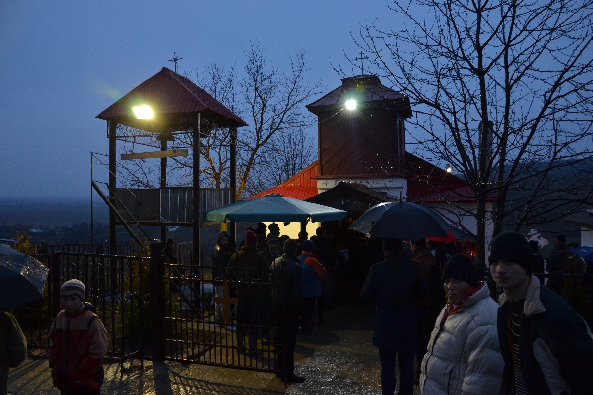 Sfinţire de clopotniţă la Rediu Mitropoliei