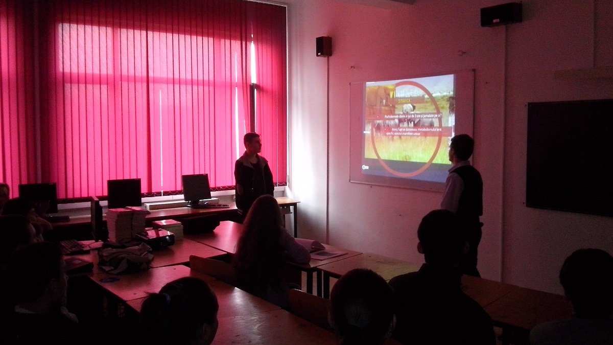 Manifestare interdisciplinară la Seminarul „Sfântul Vasile cel Mare“ din Iaşi