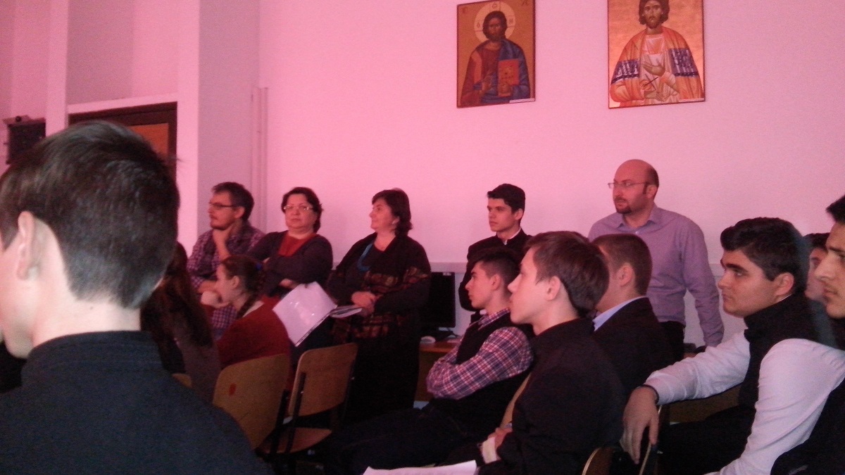 Manifestare interdisciplinară la Seminarul „Sfântul Vasile cel Mare“ din Iaşi