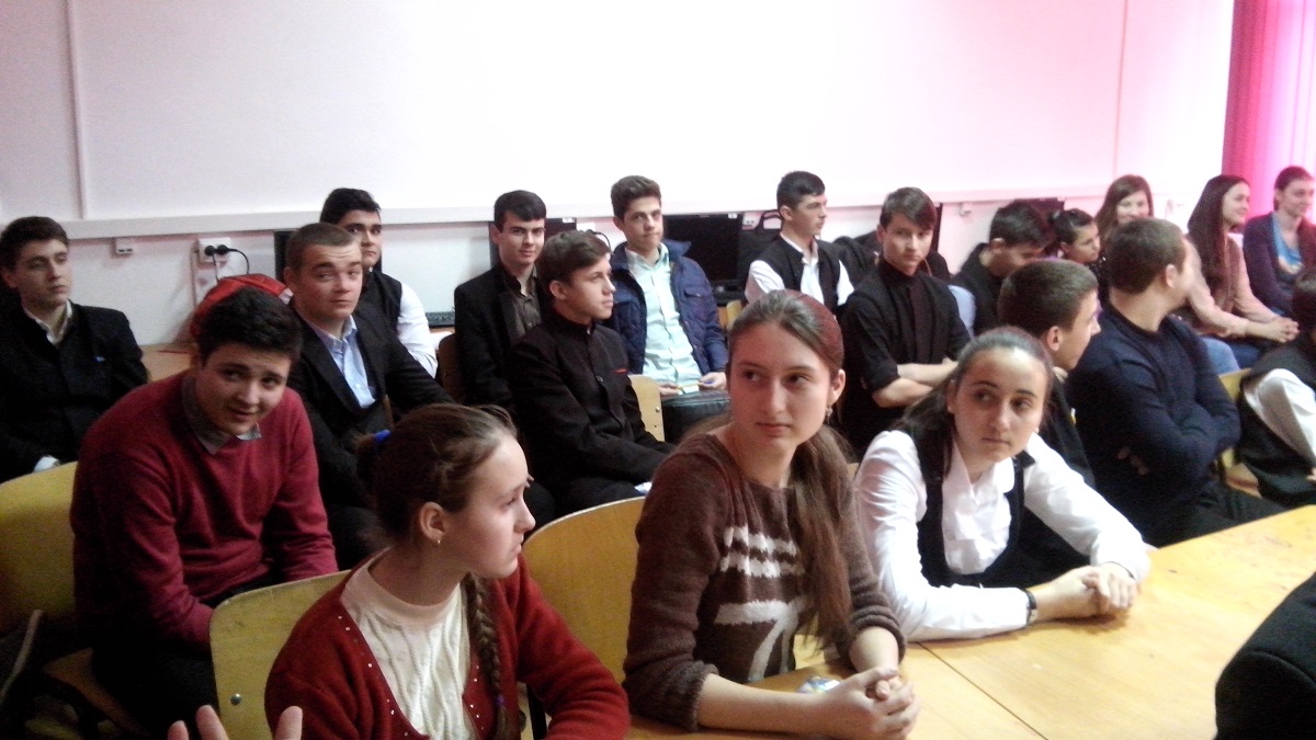 Manifestare interdisciplinară la Seminarul „Sfântul Vasile cel Mare“ din Iaşi