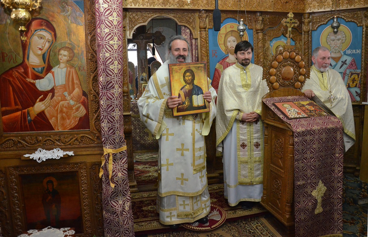 Liturghie arhierească și instalare de preot la Bohotin