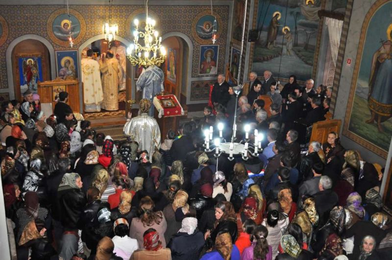 Bucurii duhovnicești pentru credincioșii Parohiei mehedințene Mărăști