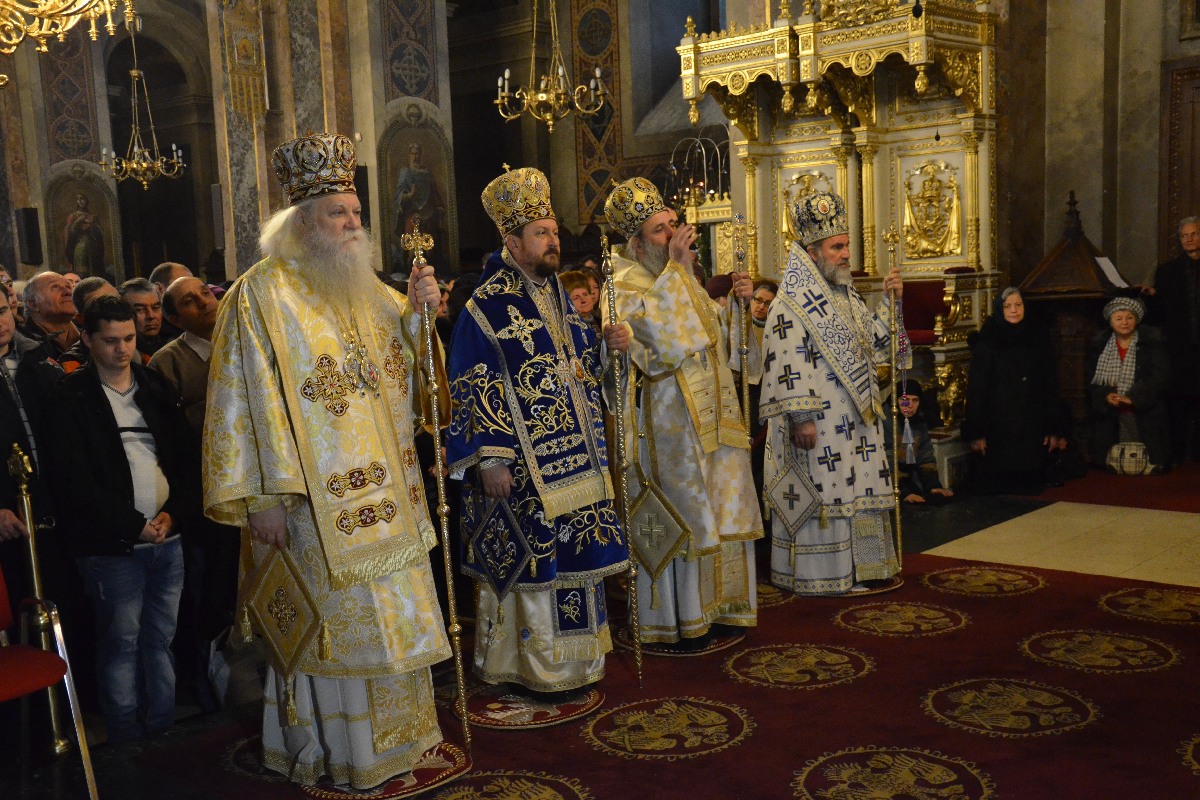 Patru ierarhi, la hramul istoric al Catedralei mitropolitane din Iași