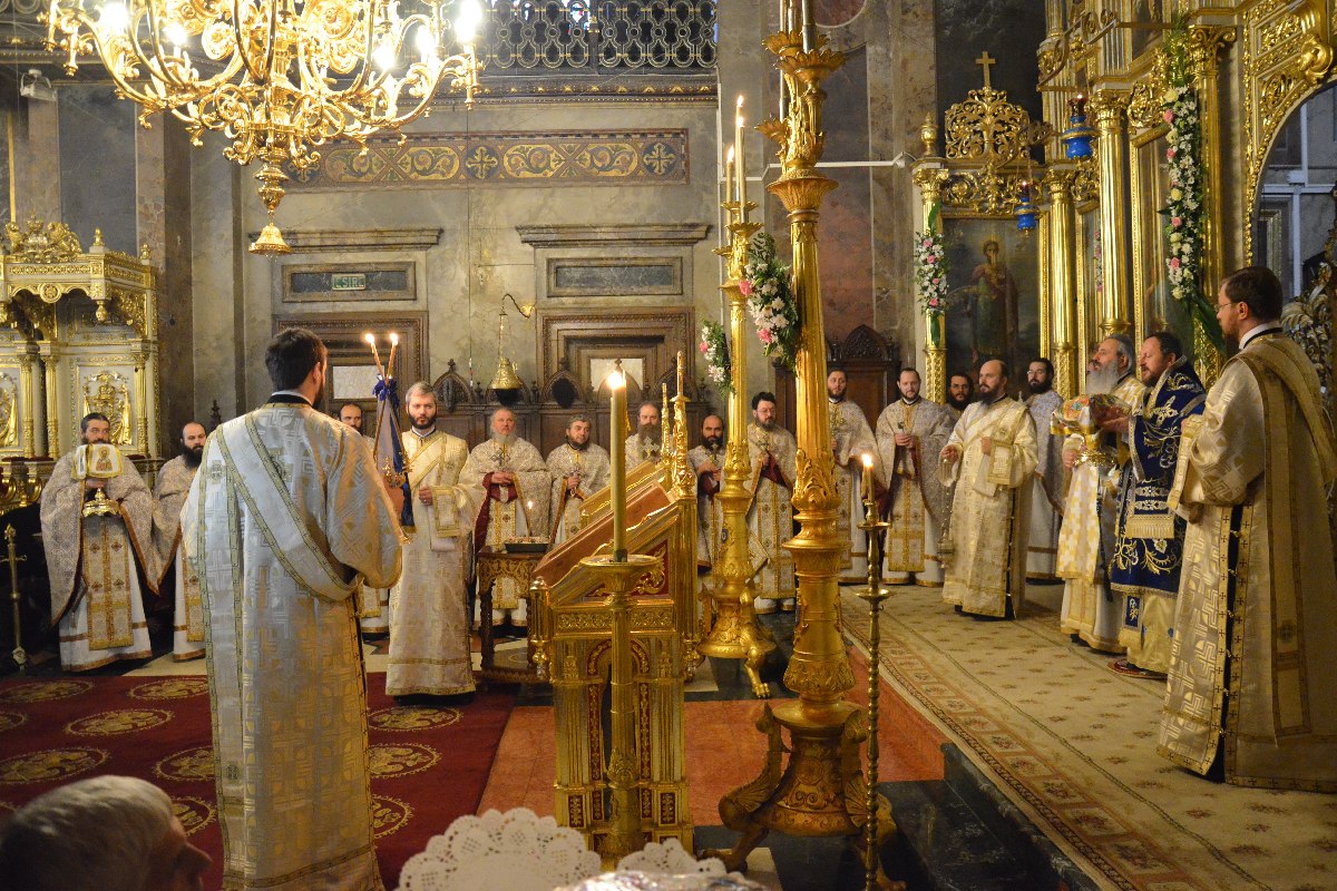Patru ierarhi, la hramul istoric al Catedralei mitropolitane din Iași