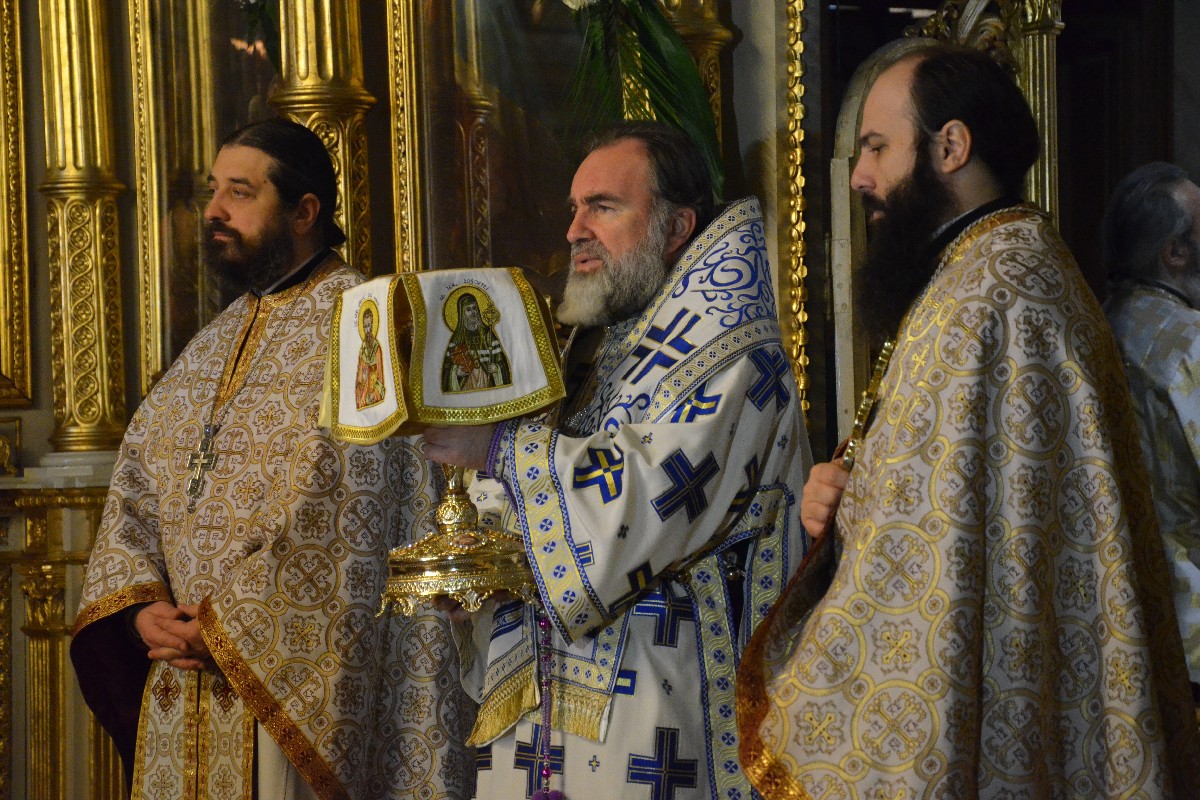 Patru ierarhi, la hramul istoric al Catedralei mitropolitane din Iași