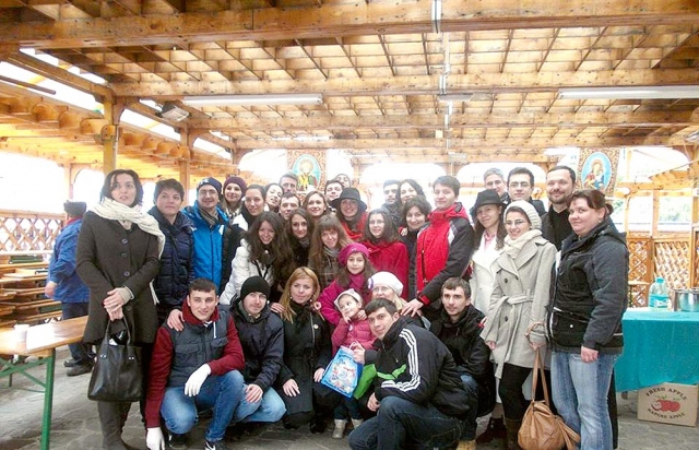 Târg de caritate la Parohia „Sfântul Antonie” - Titan din Capitală