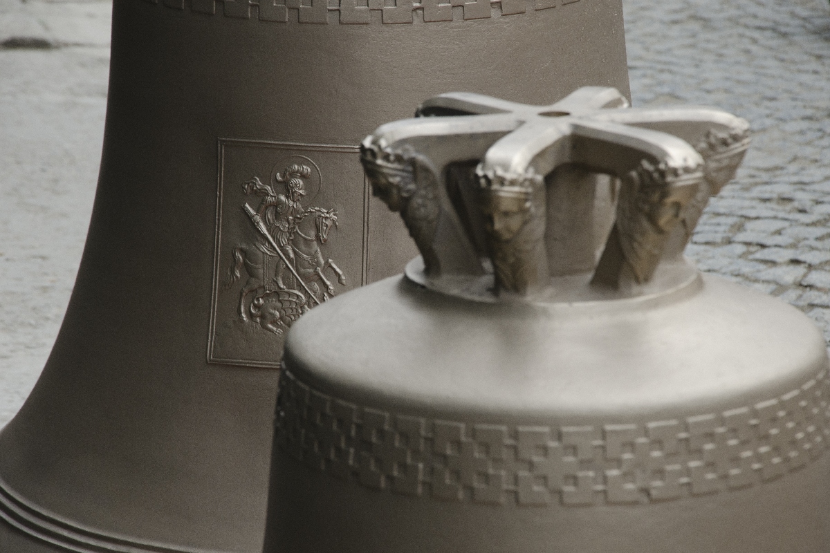 La Catedrala mitropolitană din Iași vor răsuna clopote noi (GALERIE FOTO)