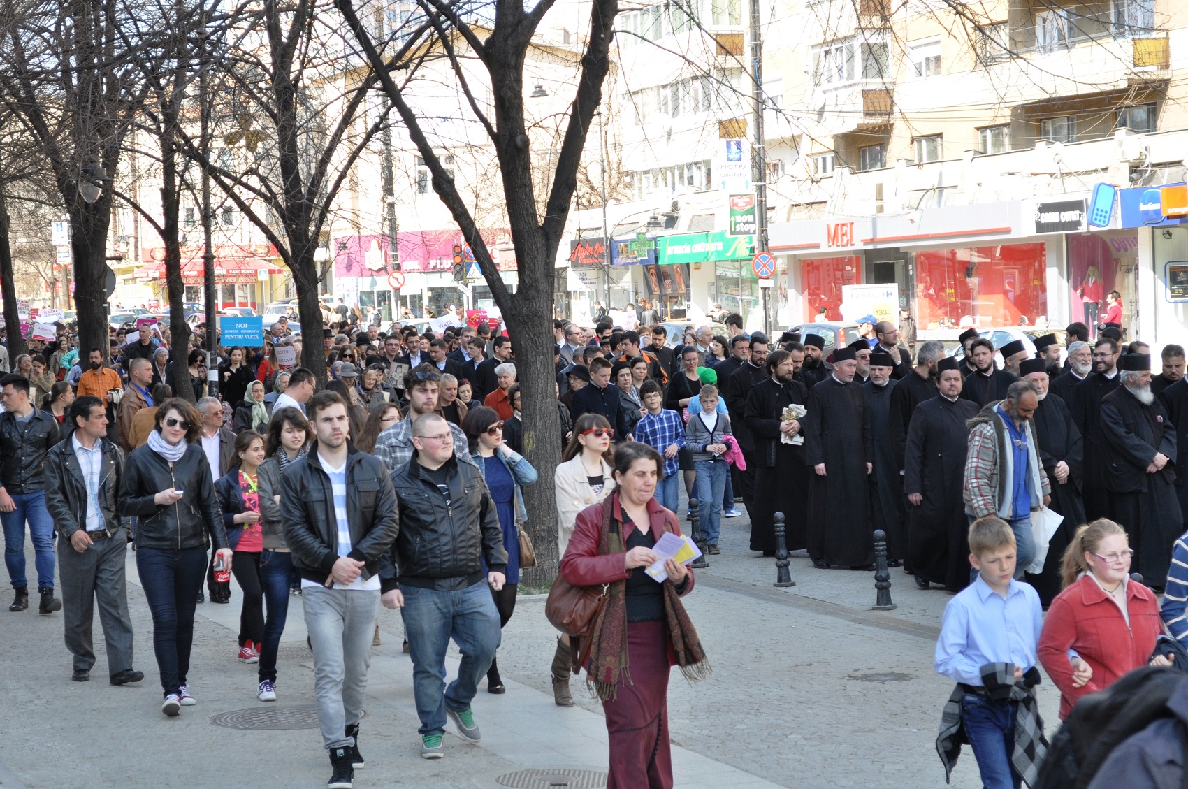 Adopția, o alegere nobilă: „Doar prin puterea exemplului se va schimba ceva!”