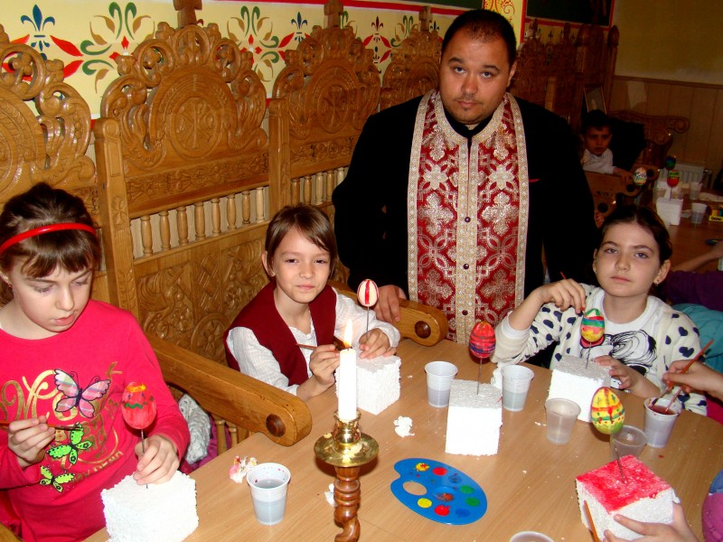 Festivalul-concurs de încondeiat ouă &quot;Domnul meu și Dumnezeul meu&quot;