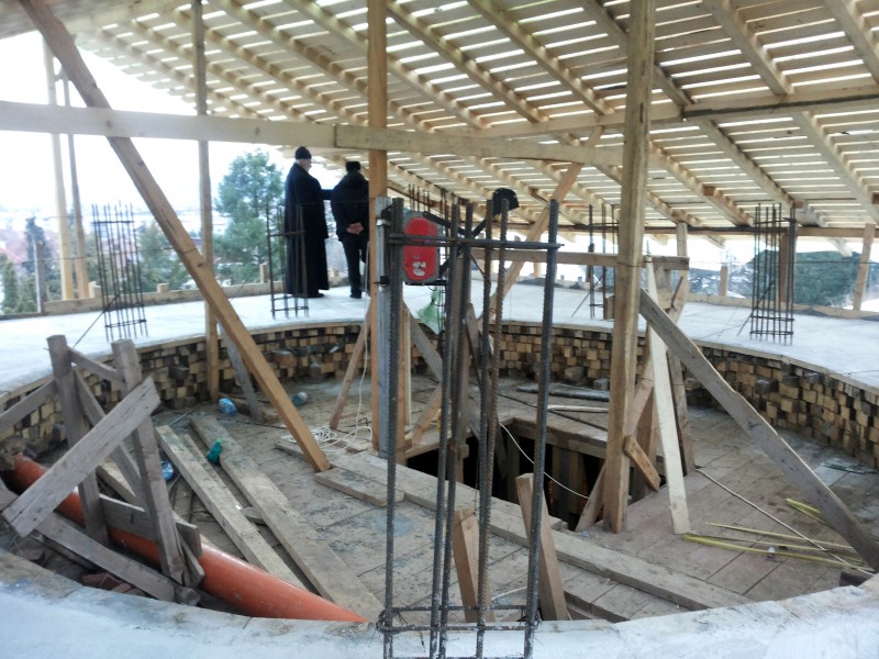 Vizită arhierească pe șantierul noii Catedrale Arhiepiscopale din Curtea de Argeş