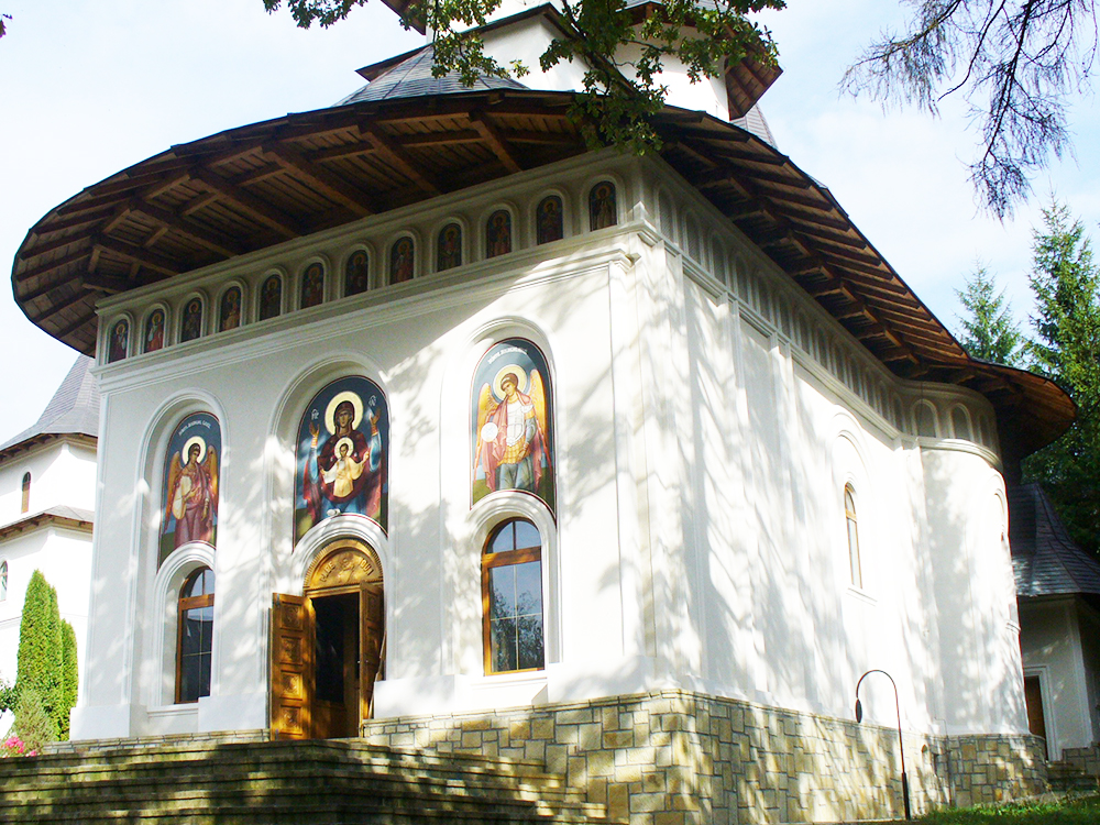 „Numele lui Dumnezeu Se sfințește atunci când ducem o viață sfântă și sfințită prin rugăciune”