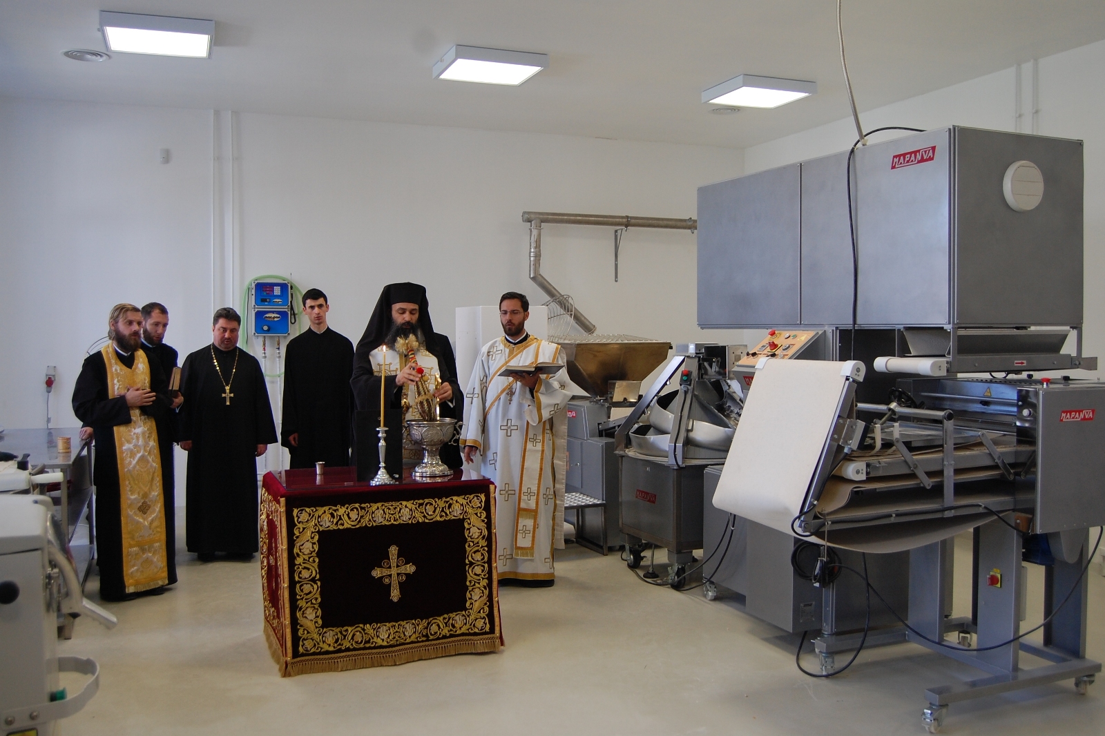 Binecuvântare pentru brutăria Asociaţiei „Pâinea vieţii” din Timişoara Binecuvântare pentru brutăria Asociaţiei „Pâinea vieţii” din Timişoara