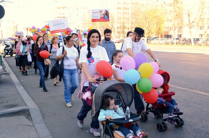 Marşul pentru Viaţă, organizat în aproximativ 40 de oraşe din România (GALERIE FOTO)