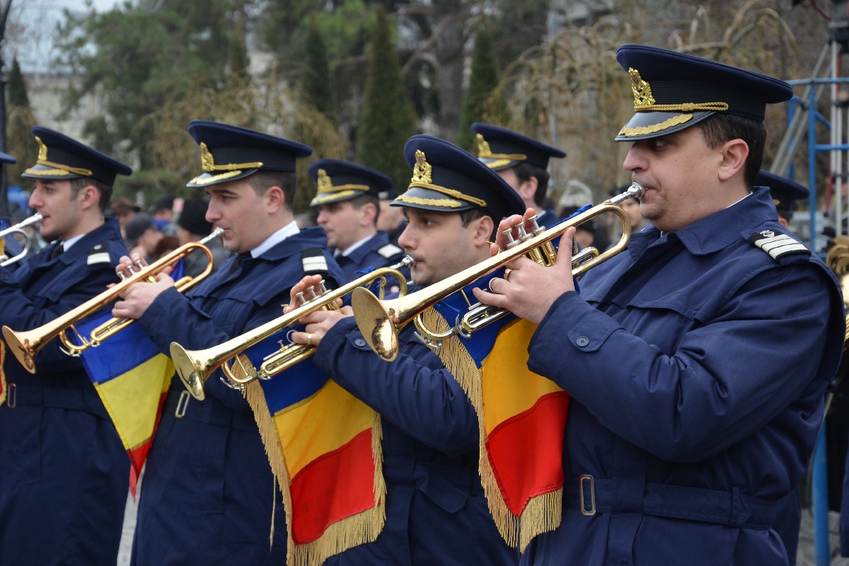 Slujbă religioasă oficiată de IPS Teofan la repatrierea militarilor Batalionului 151 Infanterie