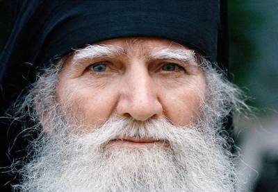 Să trăieşti şi să nu superi pe nimeni şi tuturor «respectele mele»